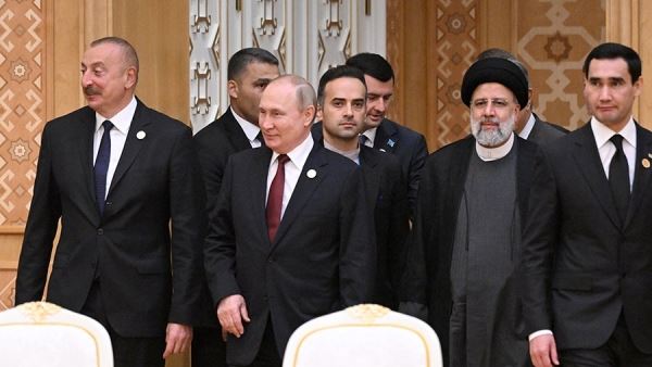 Путин назвал глубоким характер отношений России и Ирана<br />
