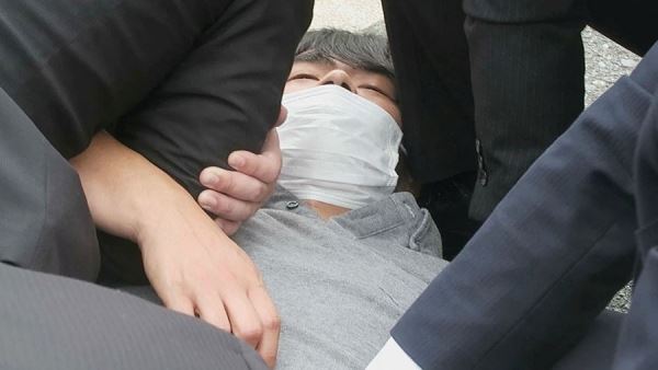 Арестованный после нападения на экс-премьера Японии Абэ признался в содеянном<br />
