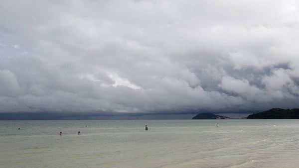 Более 43 тыс. туристов застряли во Вьетнаме на острове Фукуок из-за непогоды<br />
