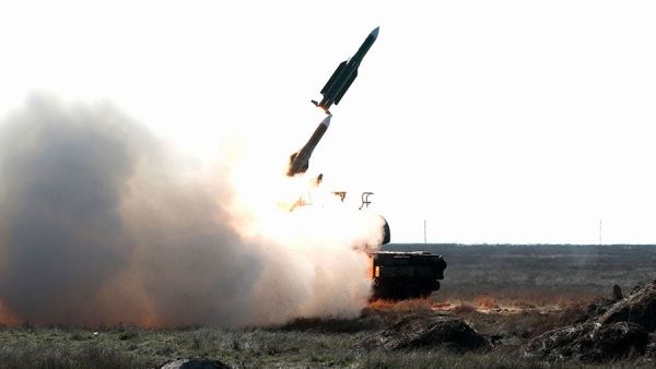 Лукашенко заявил о перехвате ракет ВСУ в районе военных объектов Белоруссии<br />
