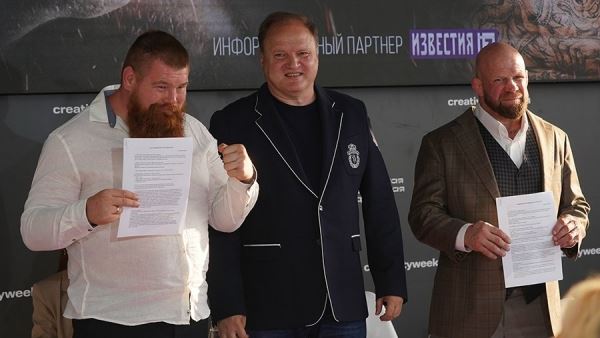 Монсон и Дацик подписали контракт на бой по правилам MMA<br />
