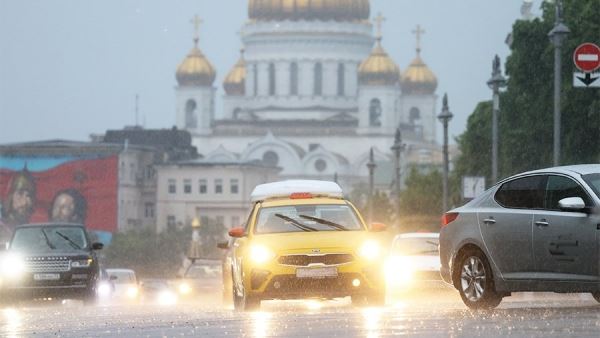 В некоторых районах Москвы за час выпало более 30% месячной нормы осадков<br />
