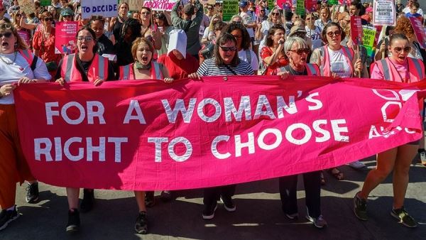 Байден призвал американцев протестовать против отмены абортов<br />
